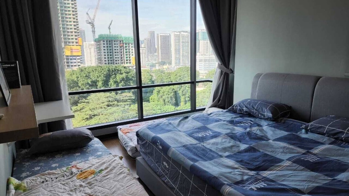 City Centre Condo | 2km bukit bintang,300m MRT,luxury facilities,9pax,many car parks