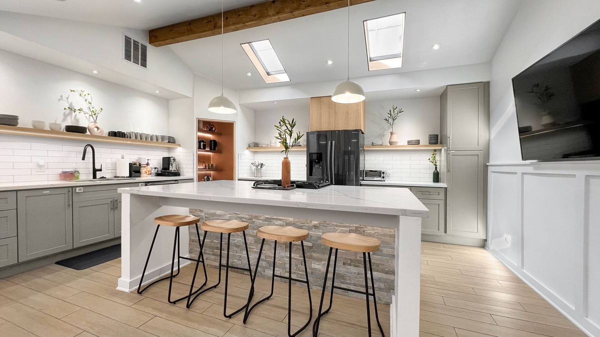 Clodine House | 2kngs custom design experience new clean
