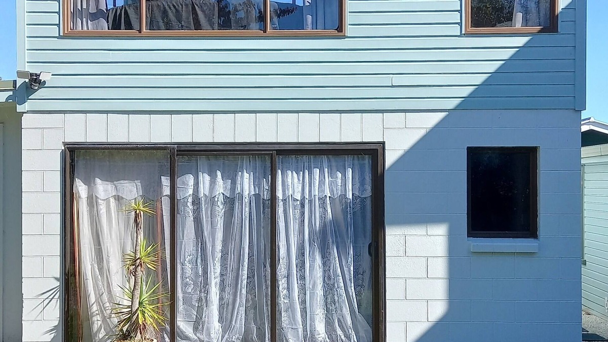 Taupo Cottage | 2mins walk to lake. Wharewaka Point