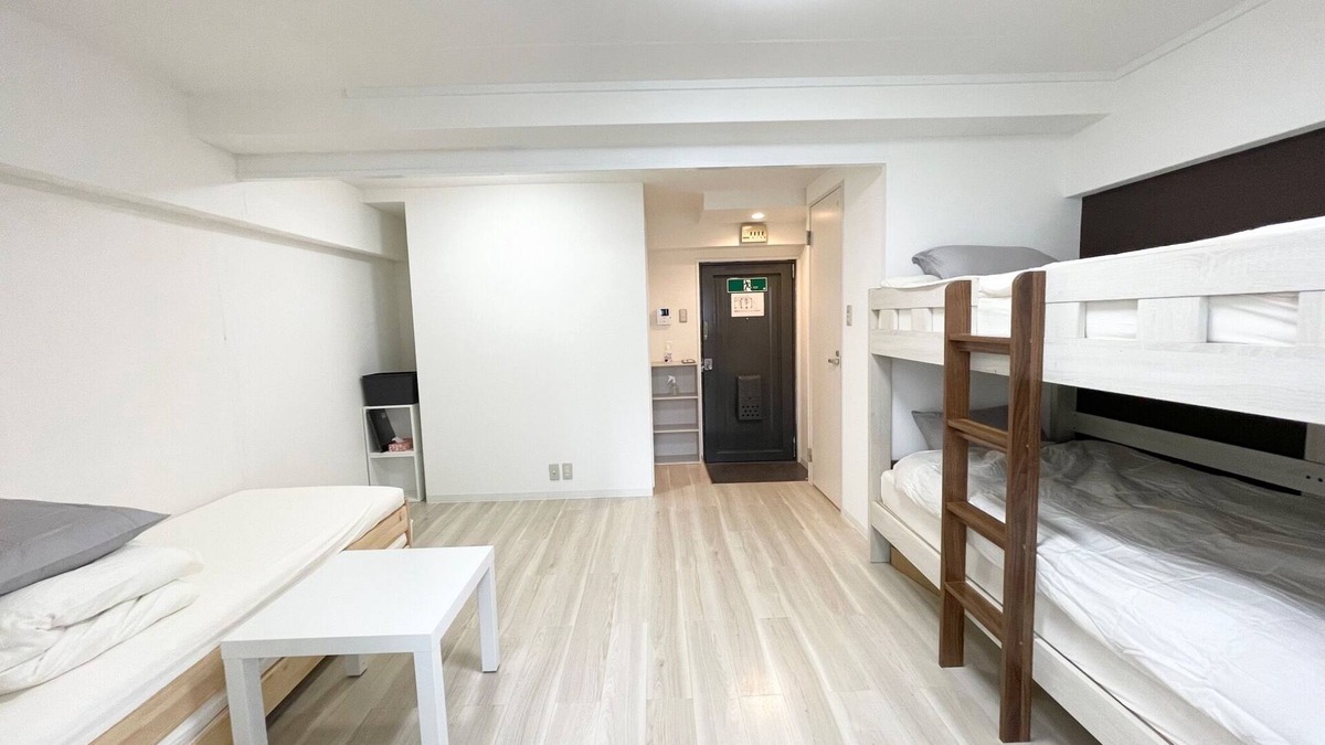 Shin-Osaka Apartment | 2minute walk from Osaka Metro Midosuji Line ShinOsaka StationSunrise Guest Room ShinOsaka 301 - 3 minutes walk from ShinOsaka Station Sunrise Guest Room ShinOsaka 301/Osaka Ōsaka
