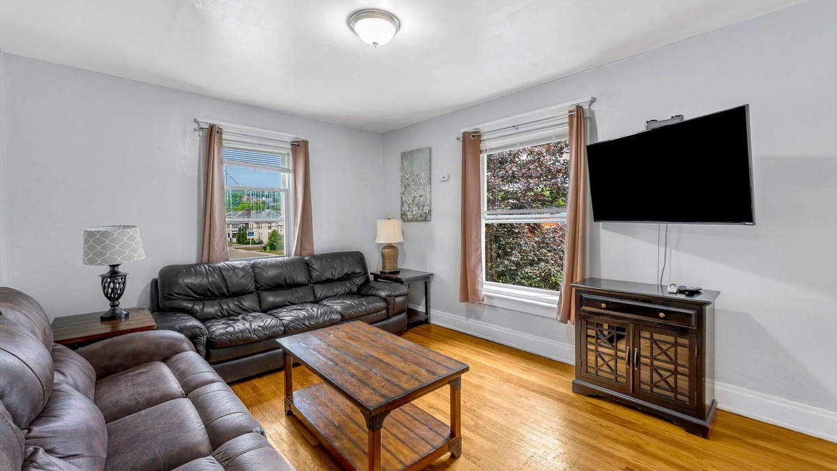 Oneonta Apartment | 2nd Base Apt 2 - All Star Baseball Rentals