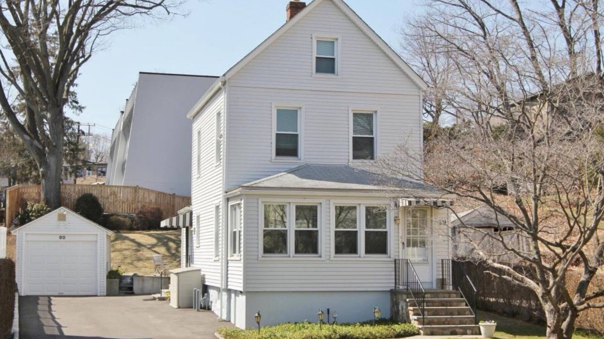 Greenwich House | 2nd Floor, 1 Br/1 Ba With Sofa Bed In The Living Room