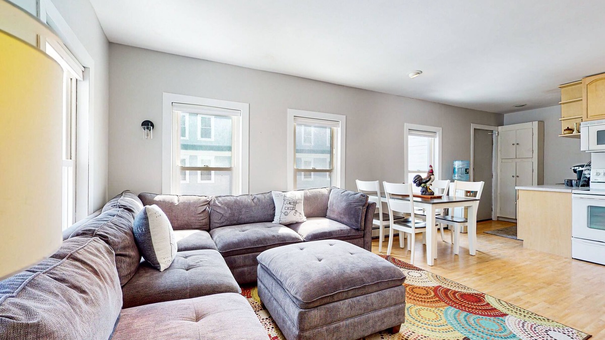 Proctorsville House | 2nd-floor condo near Okemo Mtn with streaming, WiFi, partial AC, & full kitchen