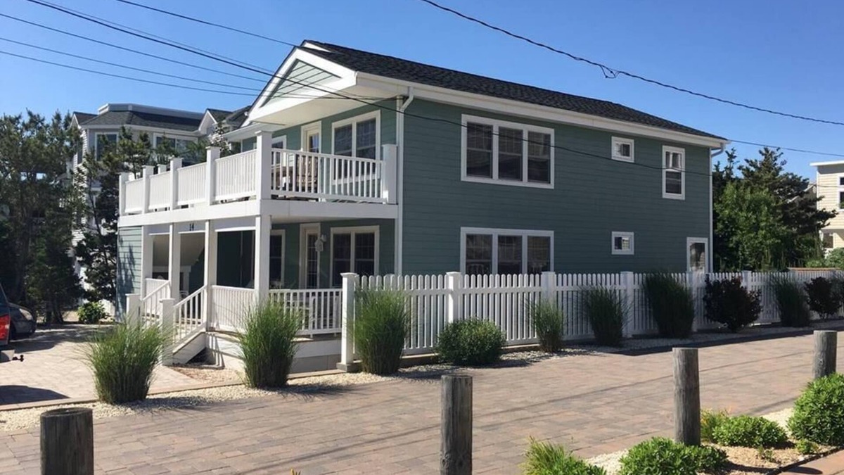 Barnegat Light Apartment | 2nd Floor Duplex with Ocean Views!