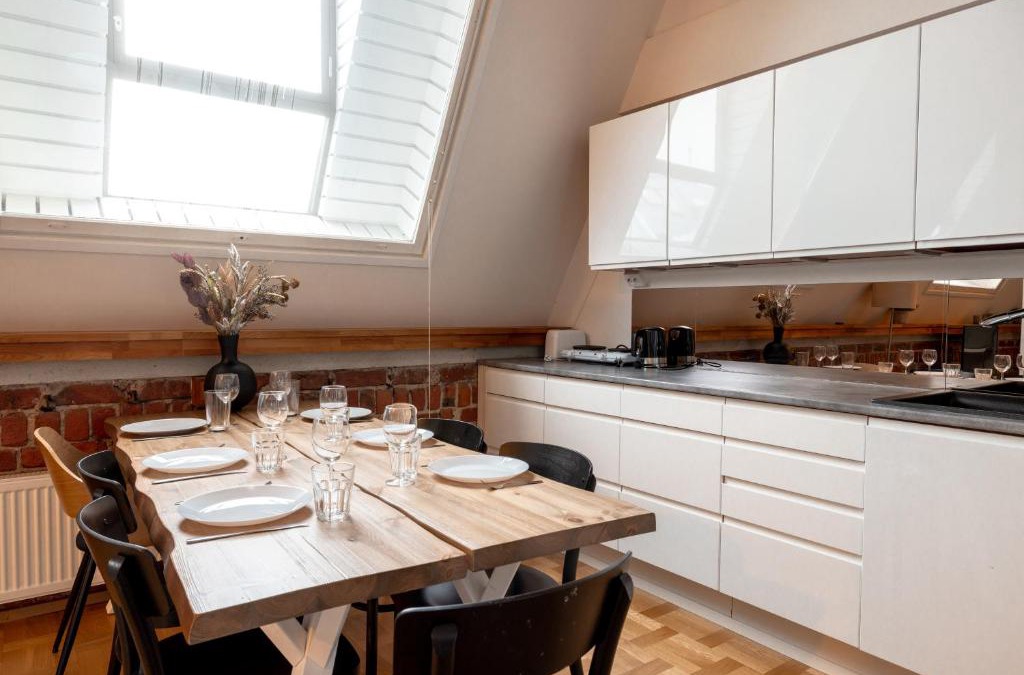 Helsinki City Centre Apartment | 2ndhomes Luminous & Modern 107m2 Penthouse in Kruununhaka