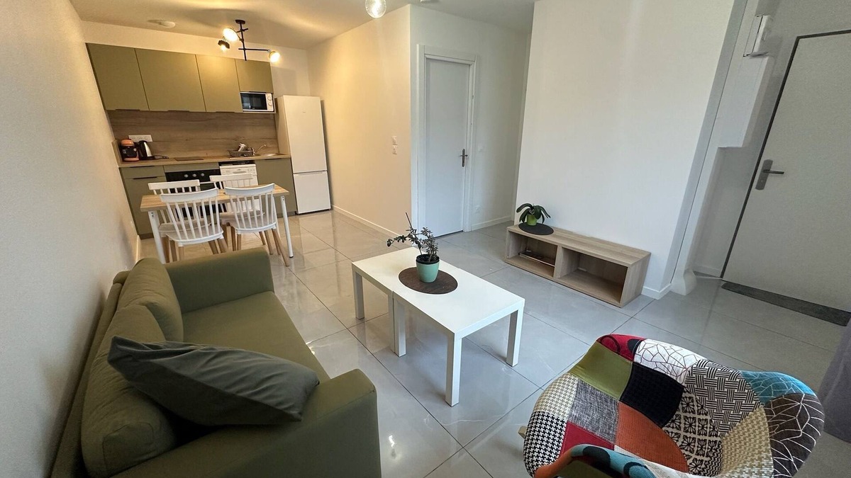 Saintry-sur-Seine Apartment | 2p recent very bright edge of Seine