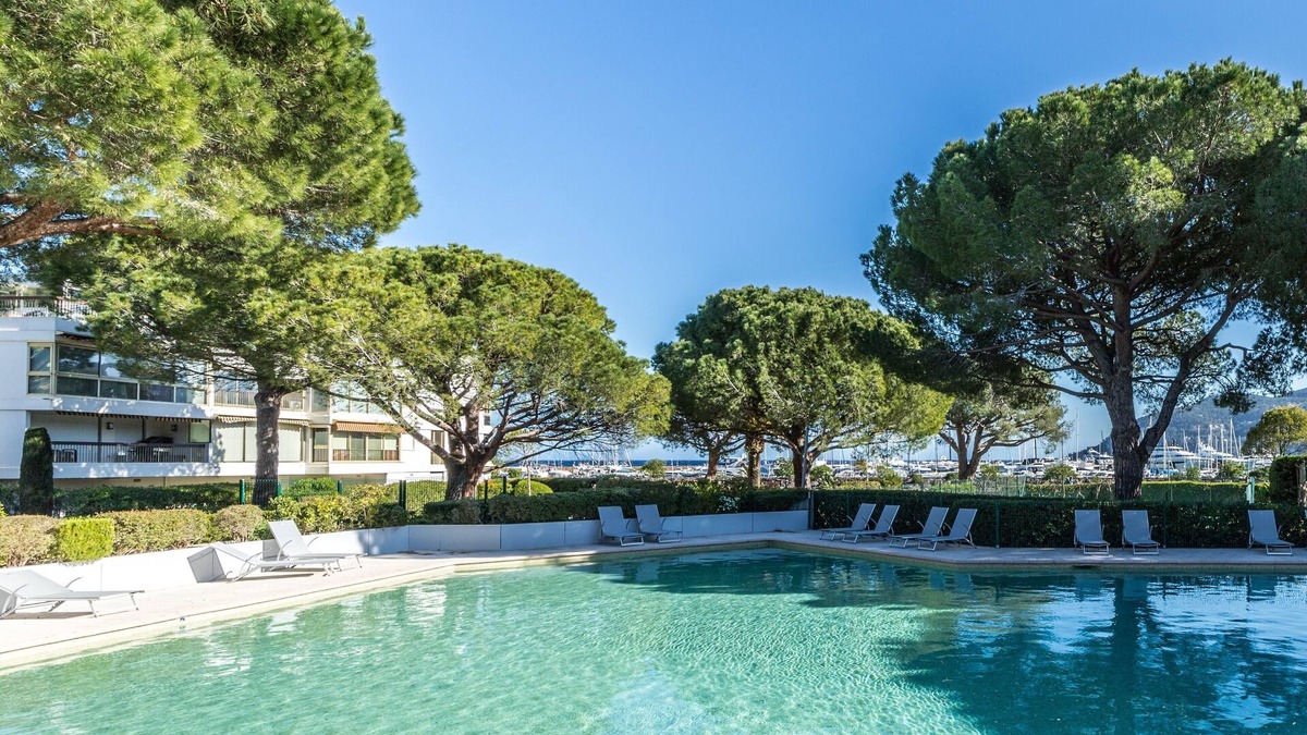 Mandelieu-la-Napoule Beach Apartment | 2p19 Beau Deux Pièces Lumineux