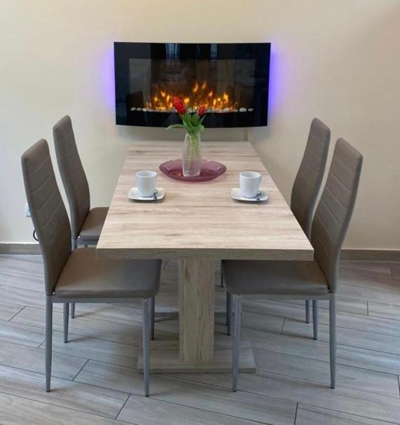 Anger-Crottendorf Apartment | 2Raum-Apartment Leznew