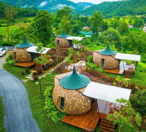 Mae Kon Bed & Breakfast | 2Someplace Resort