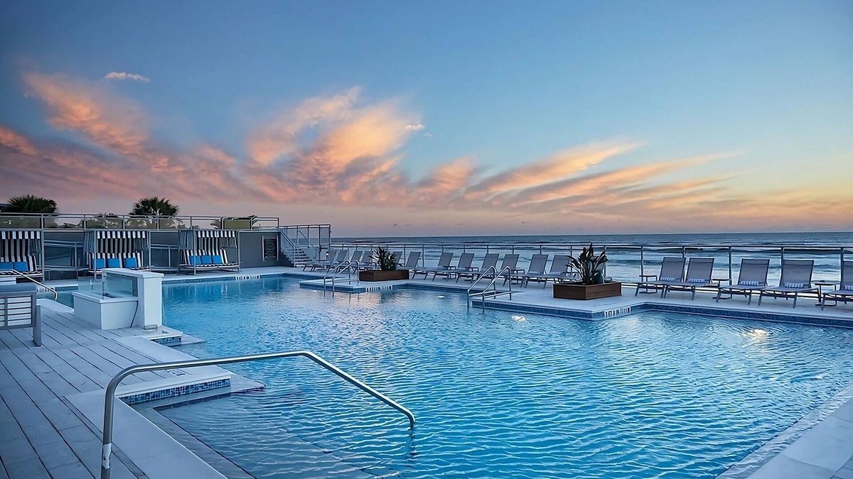 East Daytona Hotel | 2x City View 2Q w/Balcony at Hard Rock Hotel Daytona Beach