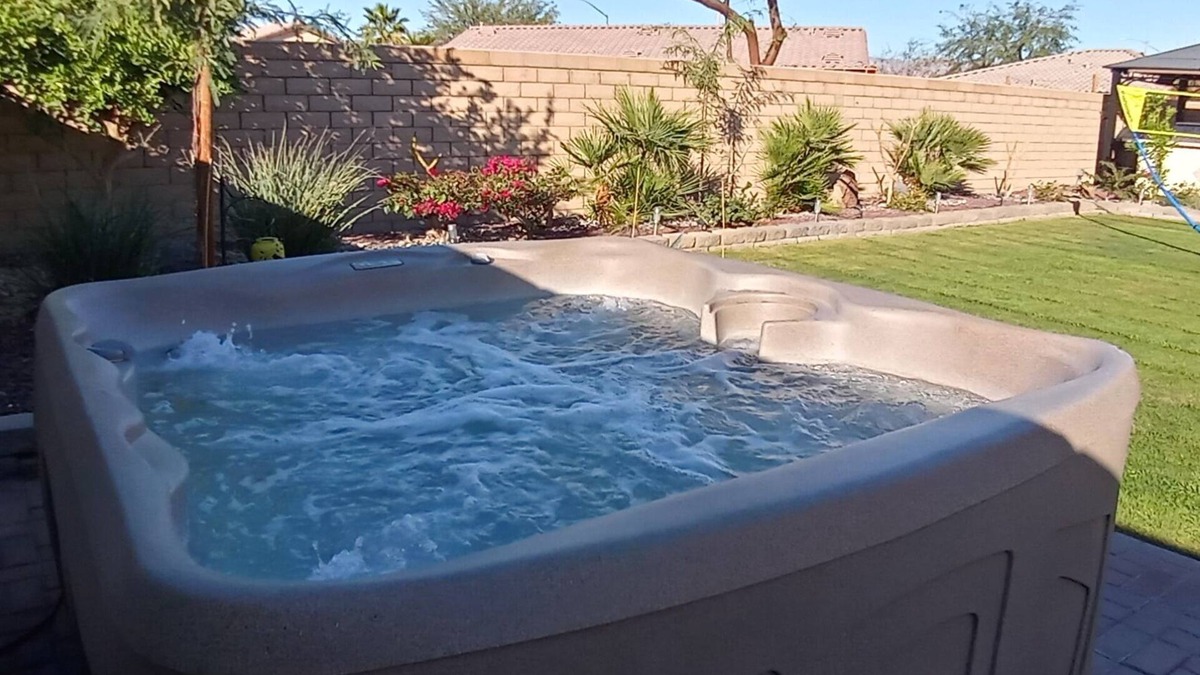 Coachella House | 3.2 miles Coachella Music FestivalStagecoach Home