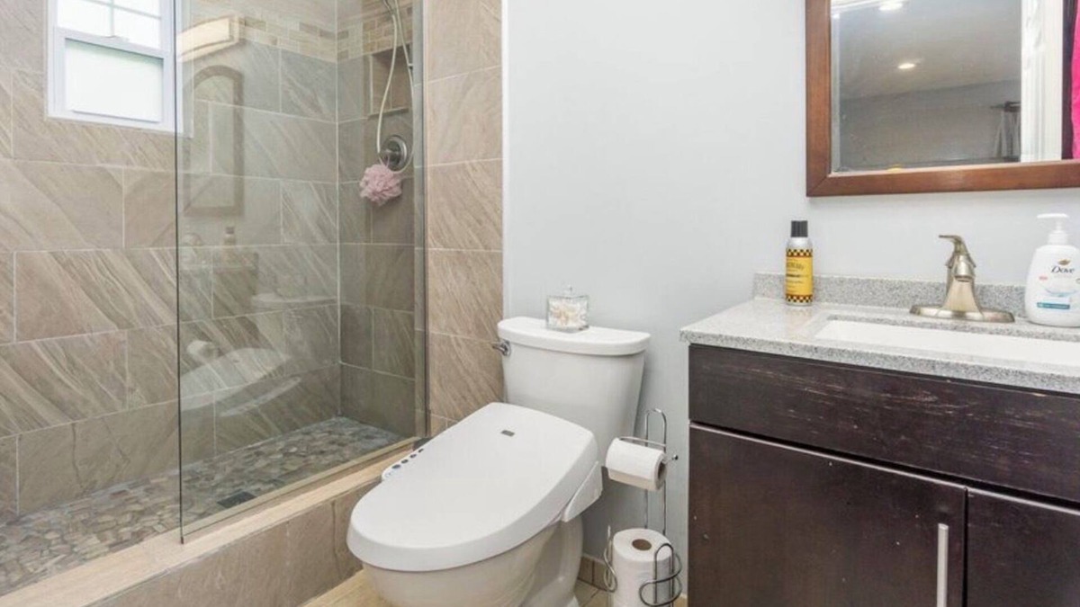 Richmond House | 3-2 pet friendly close to UK/EKU SERVICE CONNECTED VETERANS 20% OFF