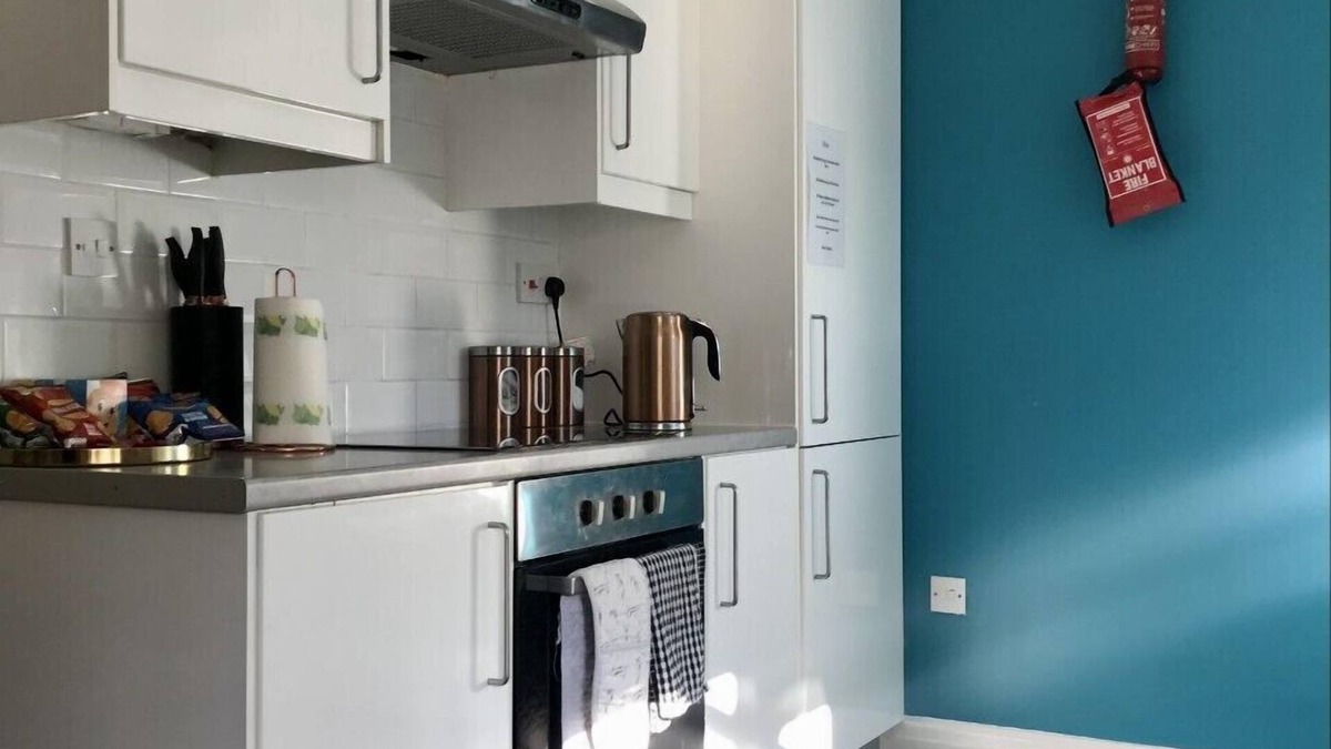 Chelmsford House | 3 /4 Bed House, Free Parking, Fast Wifi & Garden