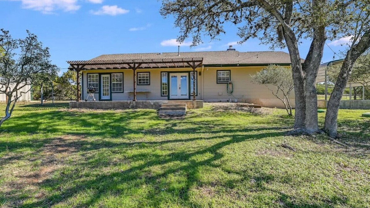 Austin House | 3 Acre Home On Creek W/Pool! Hill Country Viewsnn