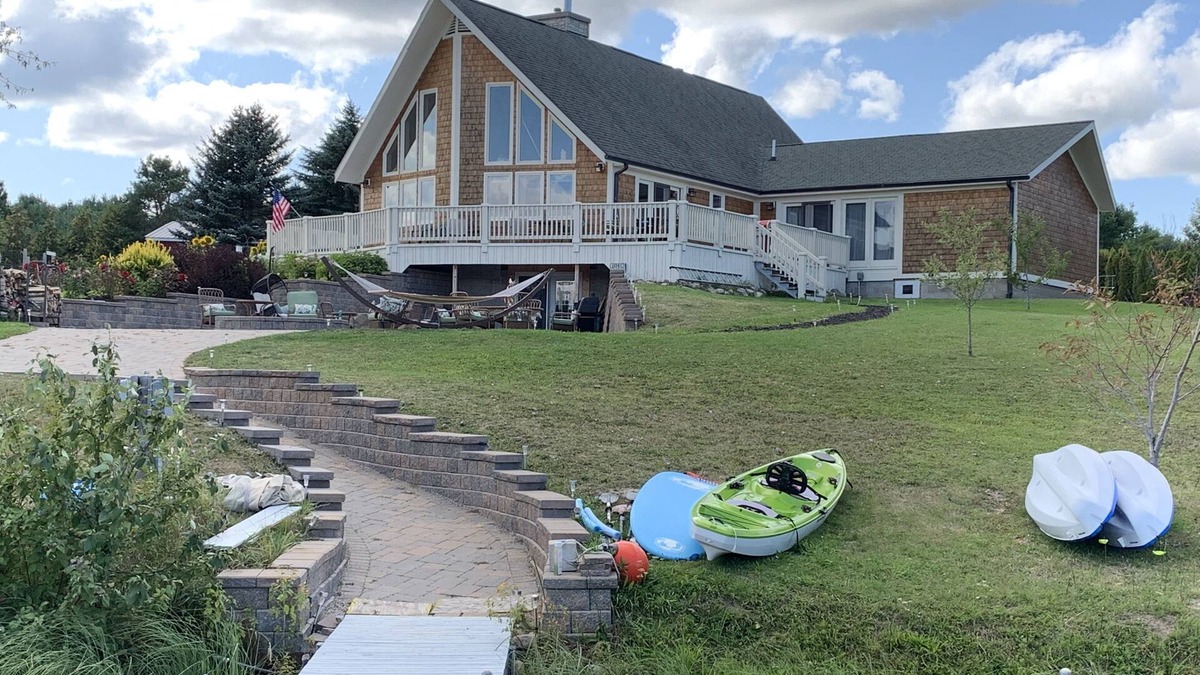 Cheboygan House | 3 acres of Private waterfront property “Events, boat rental, added space“