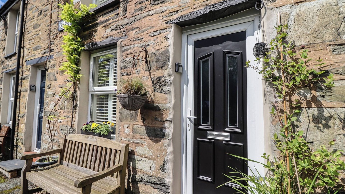 Tanygrisiau Cottage | 3 Barlwyd Terrace