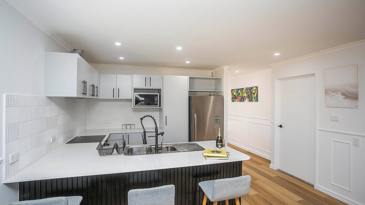 Clarkson House | 3 bdrm, 3 baths, Luxury Fresh Modern & accessible