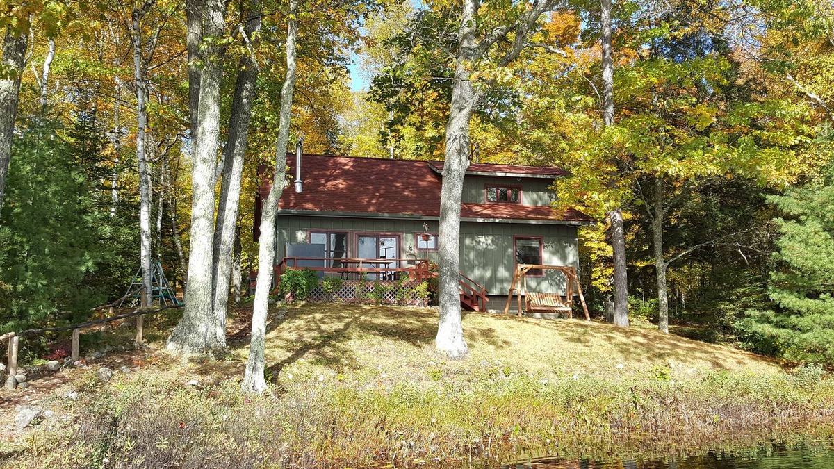 Lac du Flambeau Cabin | 3 Bdrm, Loft, 1.5 baths knotty pine cabin, handicap accessible on 55 acre lake