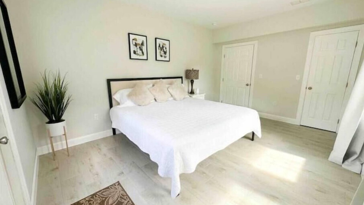 Fleming Apartment | 3 Bdrm Modern Unit