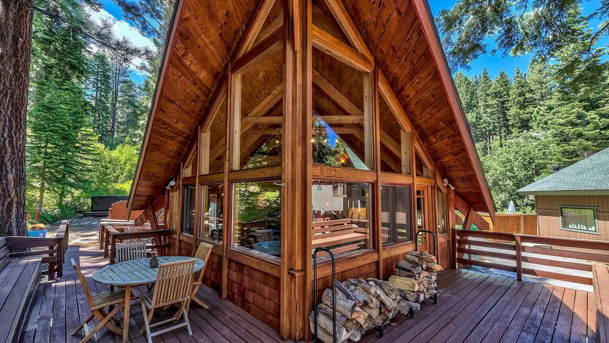 Incline Village House | 3 Bdrm Quintessential Cabin in the Woods On a Creek Sleeps 5