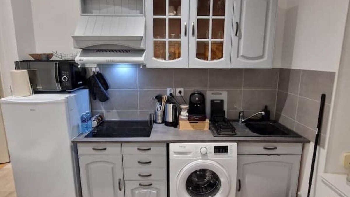 Reims Apartment | 3-Beautiful apartment in Reims for 4 travellers