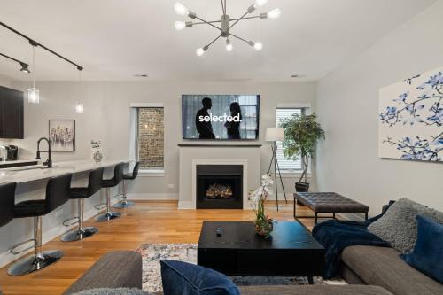 Heart of Chicago Apartment | 3 Bed 2 Bath Chicago Retreat w Balcony & Parking