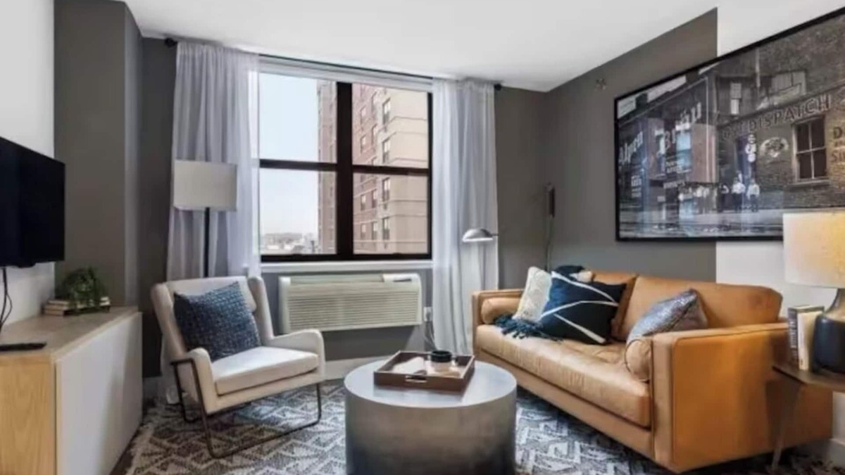 Hoboken Condo | 3-bed 2 bath condo in fabulous Hoboken with WiFi, AC, fitness room