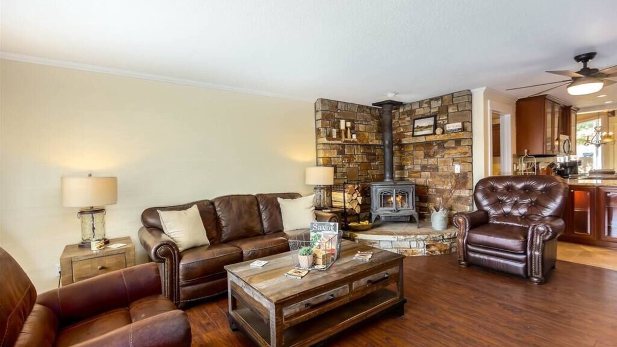 Orchard District House | 3 Bed 2 Bath, Pet Friendly, Midtown Bend!