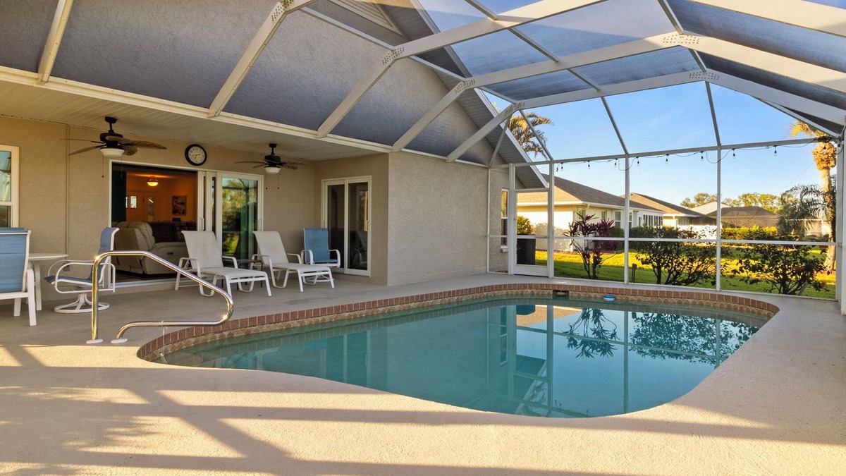 Pebble Beach House | 3 bed 2 bath pool home with everything you need.