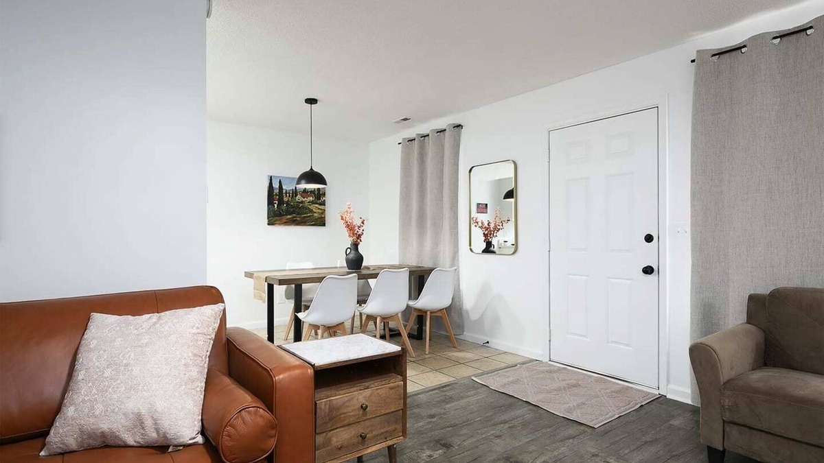 Mount Berry House | 3 Bed 2 Bath Renovated Cozy Rustic Home