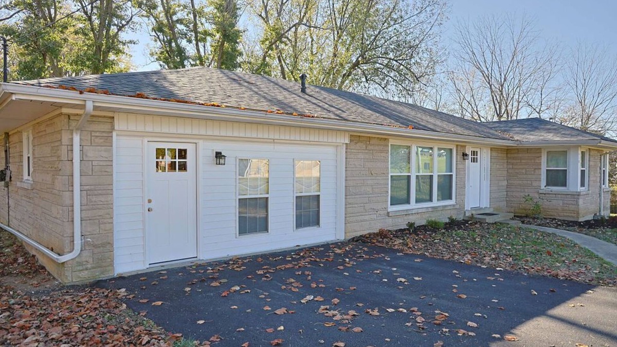Lebanon House | 3 bed 2 bath with lovely outdoor space