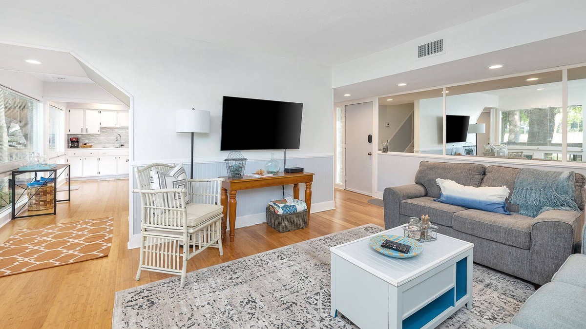 St. Simons Island Condo | 3 bed/3 bath Exceptional Townhouse on Golf Course