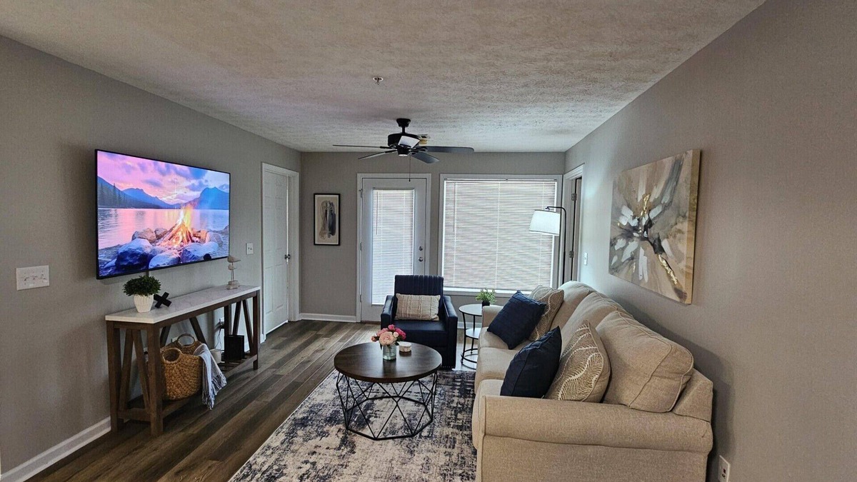 Auburn Condo | 3 bed/3 bath condo close to everything! 1.5 miles from Jordan-Hare Stadium