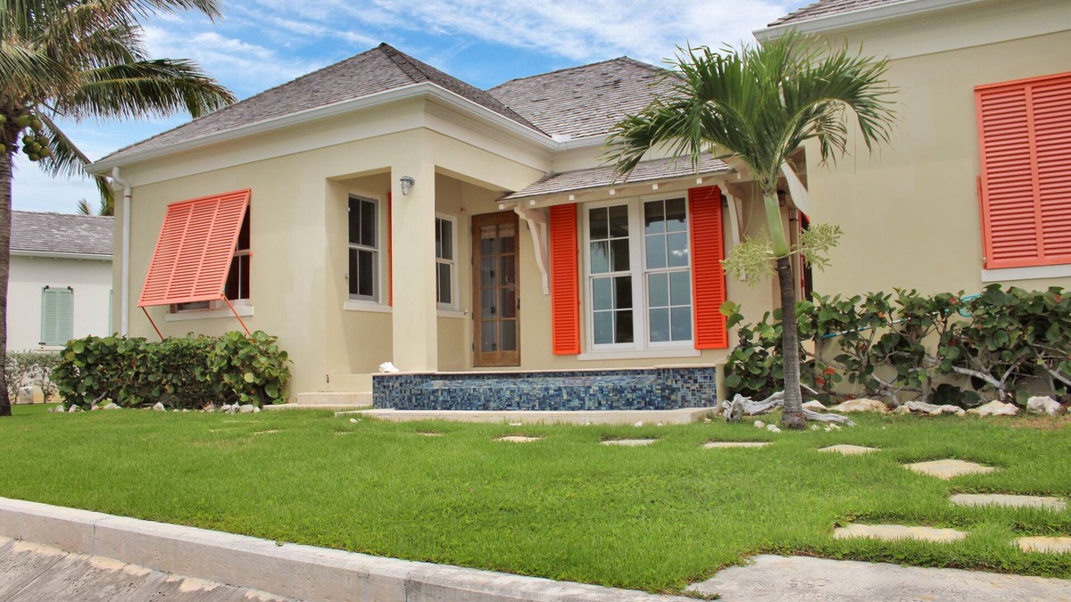 Schooner Bay Village House | 3 Bed 3 Bath Waterfront House located in Schooner Bay, Abaco