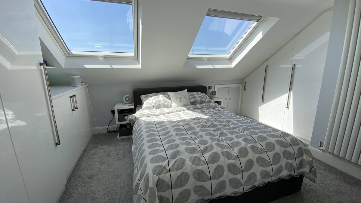 Tooting Apartment | 3 bed Apartment in Colliers Wood
