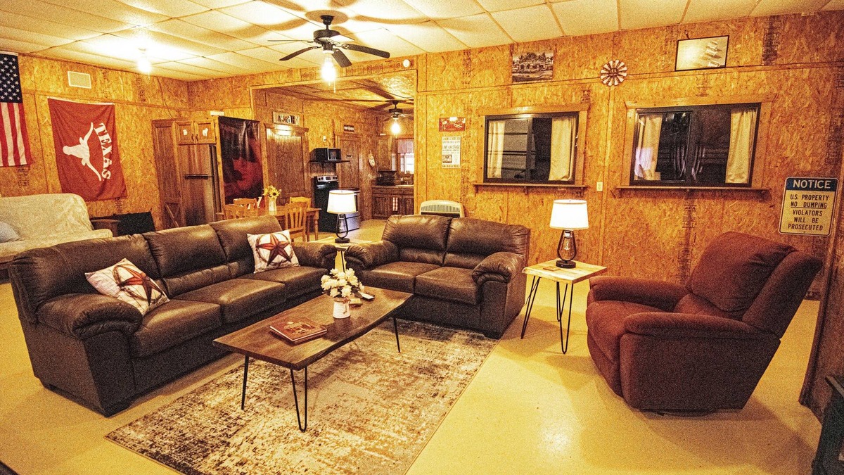 Pottsboro House | 3 bed Cabin by Lake Texoma pet friendly