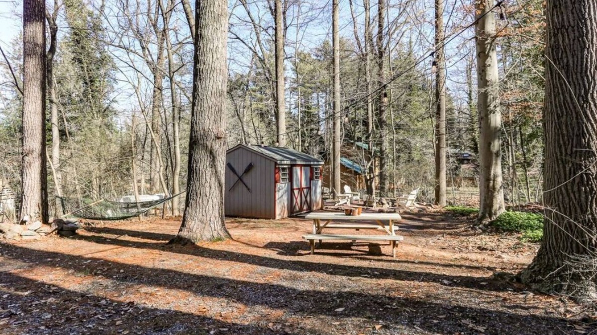 Mount Gretna Cottage | 3 bed cottage in Mt. Gretna. Short drive to Hershey, Lancaster, Harrisburg
