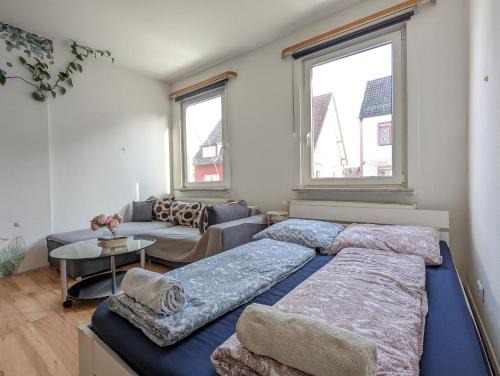 Villingen-Schwenningen Apartment | 3 Bed Flat - Sleeps 6 - Pets - Parking - Wifi