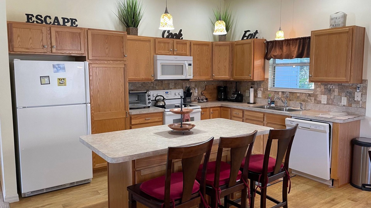 Fernandina House | 3-Bed Gem with Golf Cart & Prime Location in the Village of Fernandina