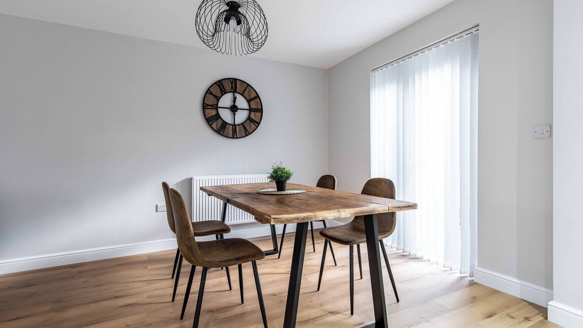Newark upon Trent House | 3-Bed House – Ideal for Contractors and Families