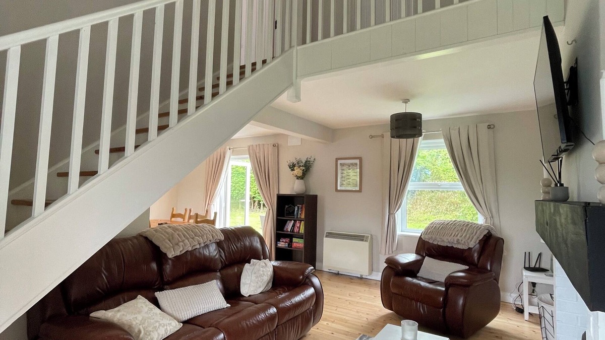 Belturbet House | 3 bed house on the banks of the River Erne and just outside Belturbet town