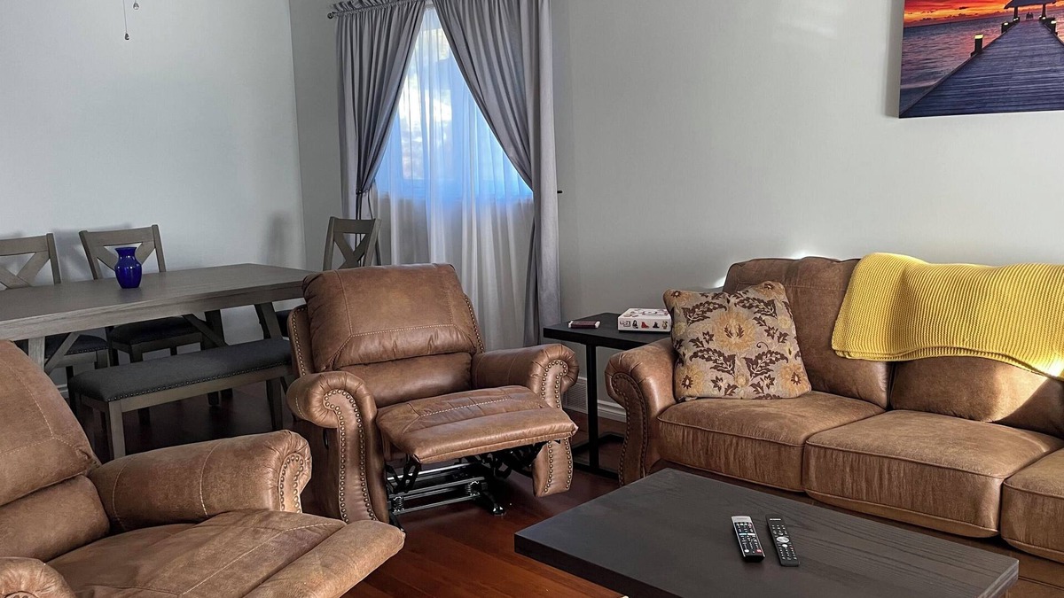 Moose Jaw House | 3-Bed House With Games Room