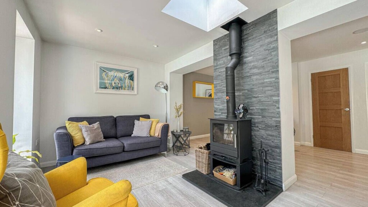 Hereford House | 3 bed - open plan - central home - Sleeps 5-6