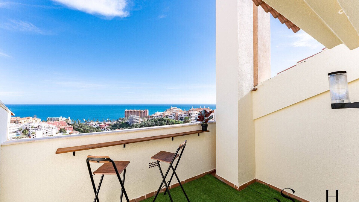 Torrequebrada Ski Chalet | 3-Bed Seaview Escape: Pool, Garage, 4 Terraces