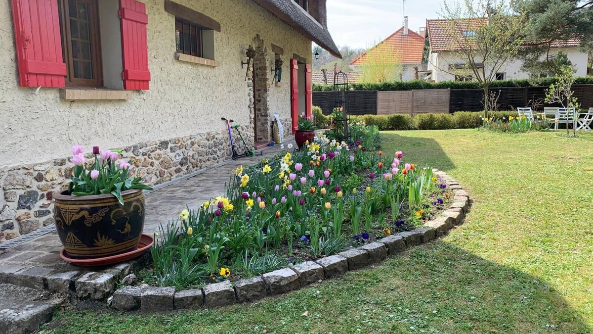Saint-Leger-en-Yvelines House | 3 Bedroom Private vacation home in Saint-Léger-en-Yvelines