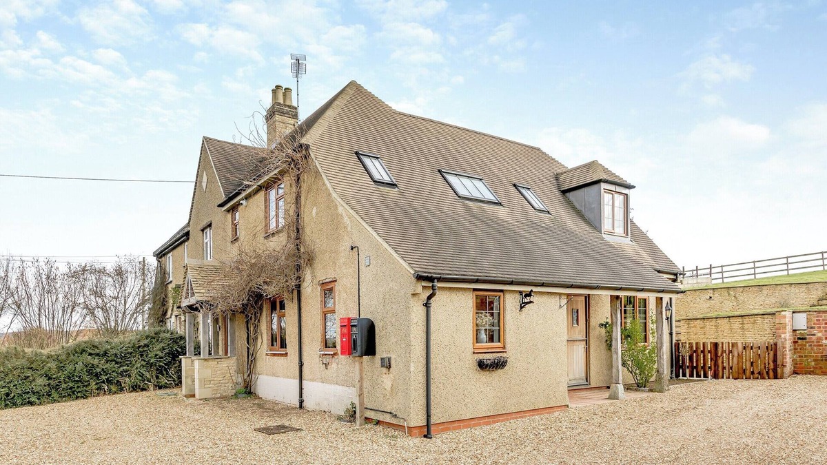 Chipping Norton Cottage | 3 bedroom accommodation in Shipton-Under-Wychwood