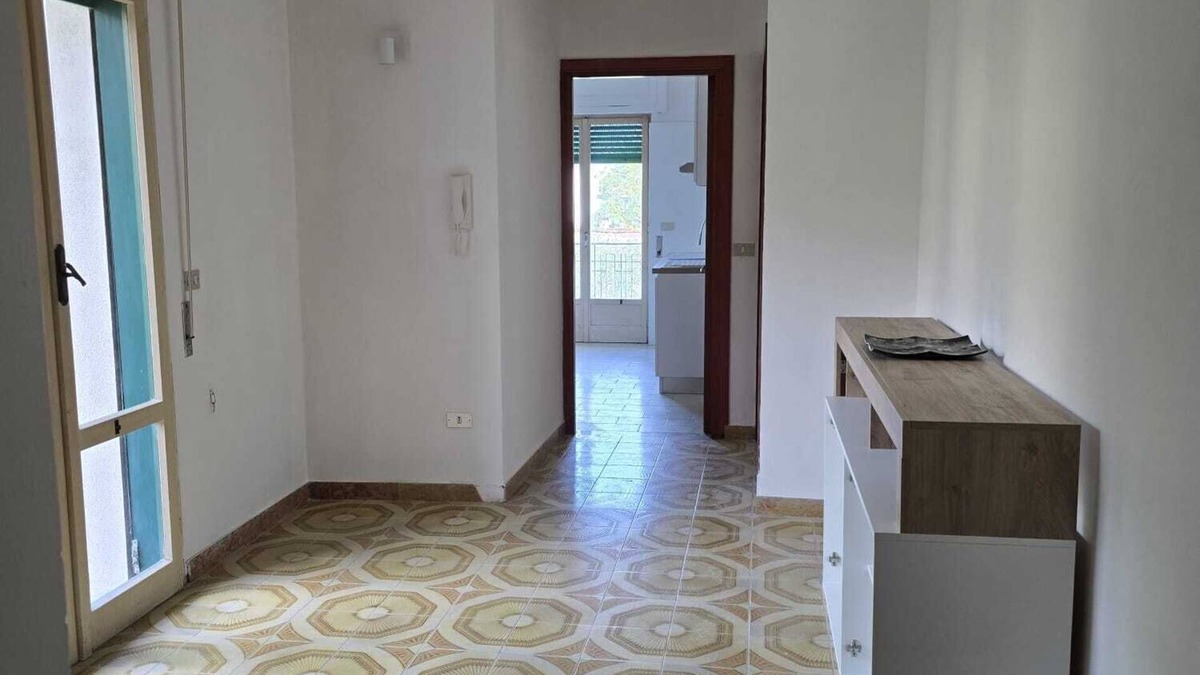 Montepaone Lido Apartment | 3-bedroom apartment in superb Calalunga-pietragrande with WiFi, AC