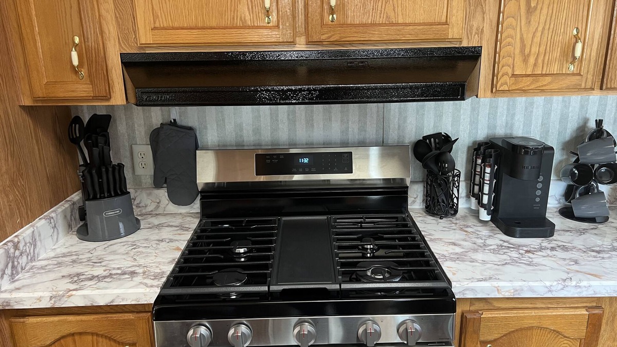 Trinidad House | 3 bedroom 2 bath 1 car garage home