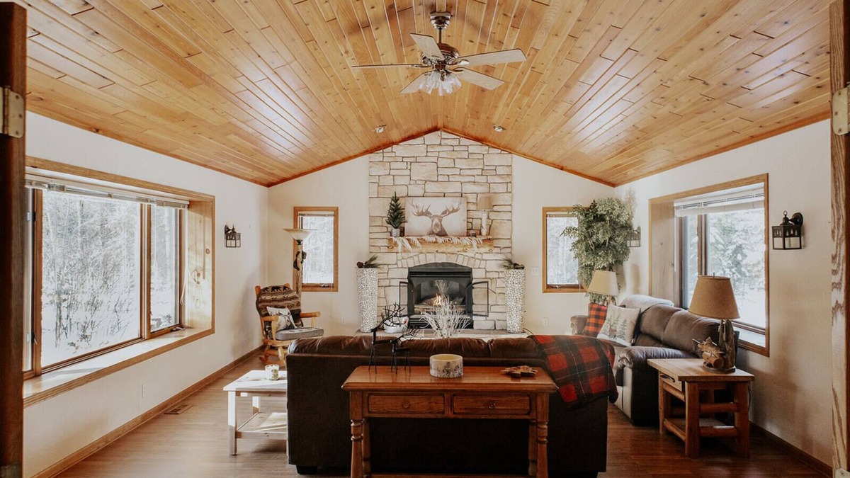 Sayner House | 3 bedroom/2 bath house in St. Germain. Heated garage-backs to snowmobile trail!