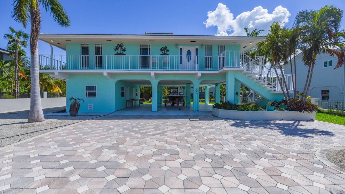 Key West House | 3 Bedroom 2 Bath Pool Home with Boating